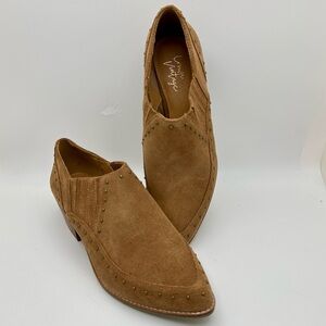 Crown Vintage CV Kavita Suede Studded Stacked Heel Ankle Booties 6M NWOT Western